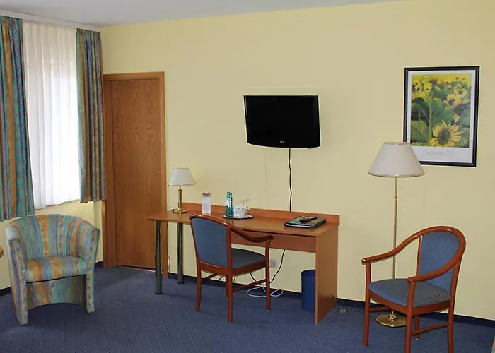 Aurora Garni Hotel 3*