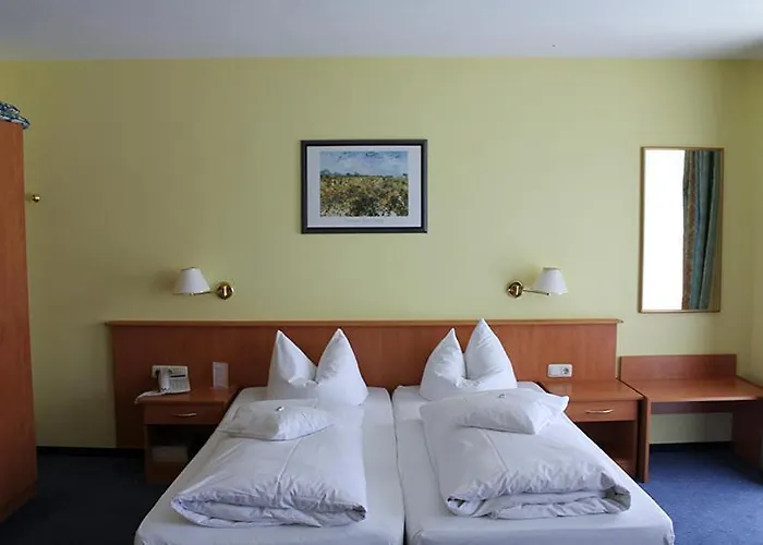 Hotel Aurora Garni 3*