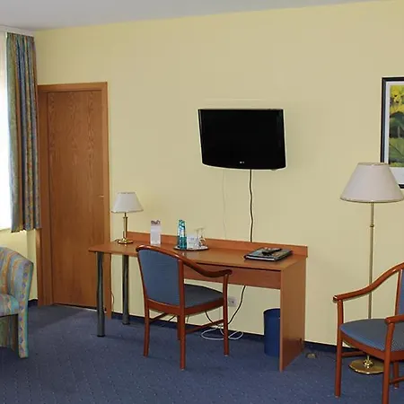 Aurora Garni Hotel 3*